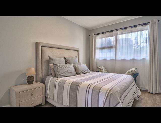 2 BEDROOM FLAT FOR SALE IN UMBOGINTWINI